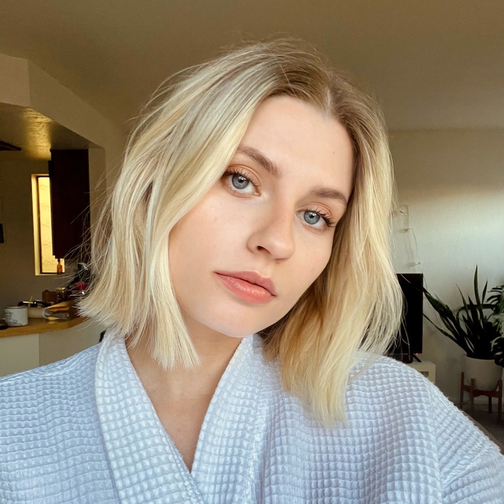 Meet your Posher, Olivia